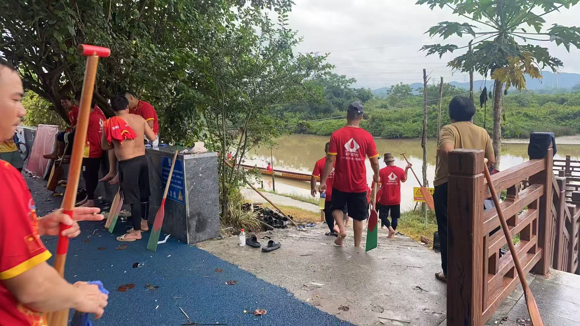 华天阳光阳西龙舟大赛取得冠军